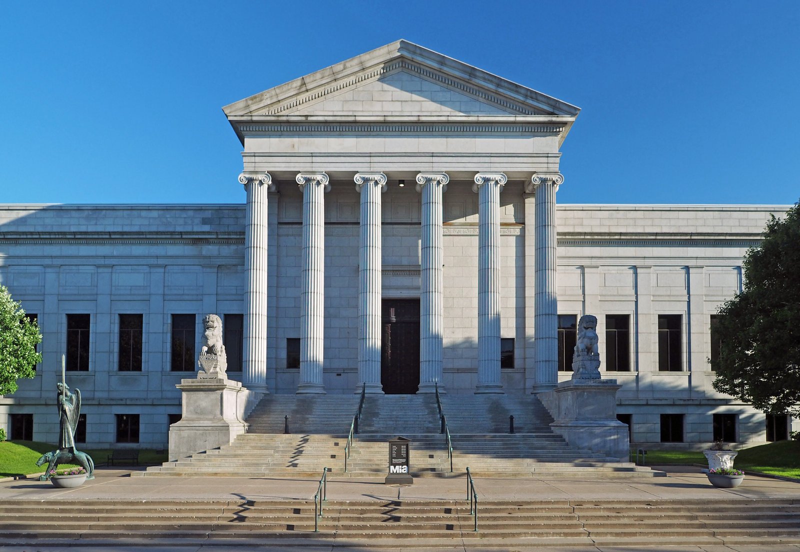 Minneapolis Institute of Art (Mia)
